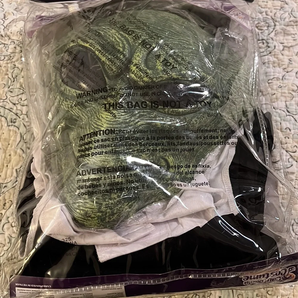 “ALIEN AGENT” COSTUME•INCLUDES EVERYTHING ON PACKAGE•GREAT COSTUME•LIKE NEW - Picture 2 of 7